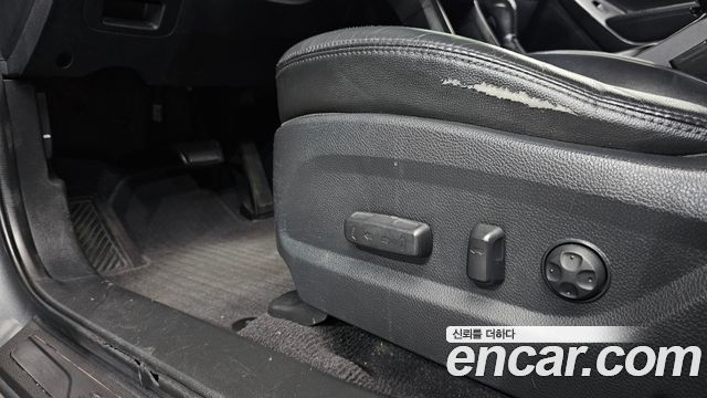 Hyundai Santafe 2017 — photo 30