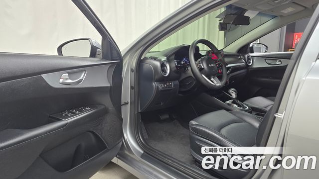 Kia K3 2022 — photo 13