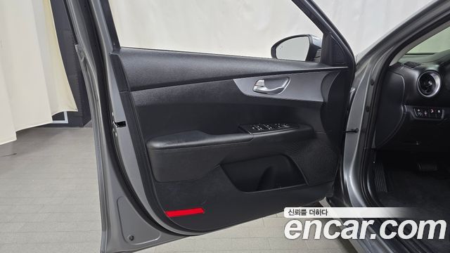 Kia K3 2022 — photo 14