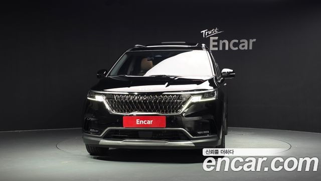 Kia Canival 2023 — photo 3
