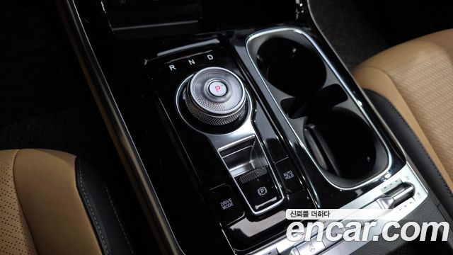 Kia Canival 2023 — photo 12