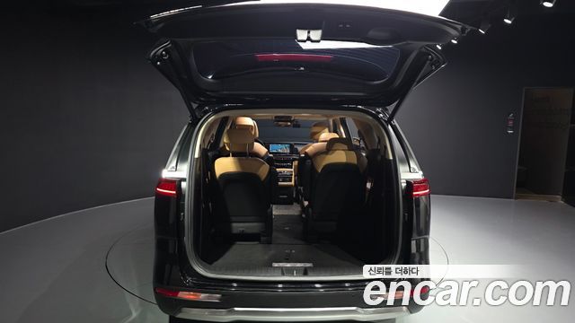 Kia Canival 2023 — photo 26