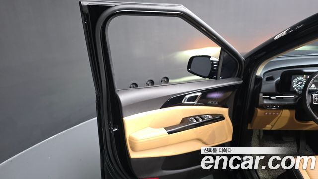 Kia Canival 2023 — photo 14