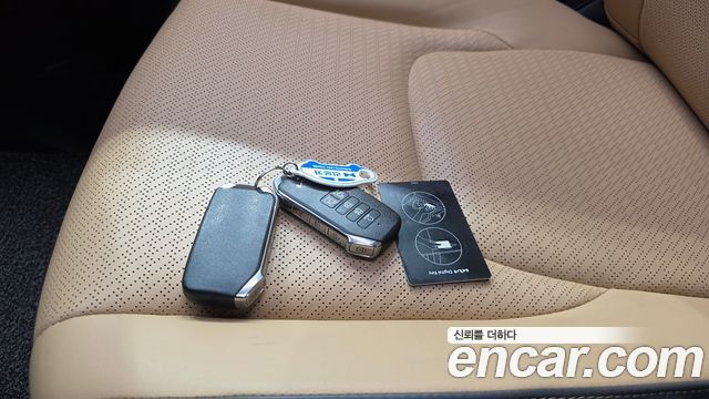 Kia Canival 2023 — photo 32
