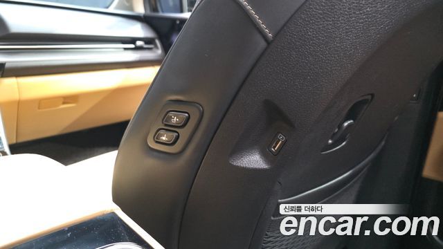 Kia Canival 2023 — photo 36