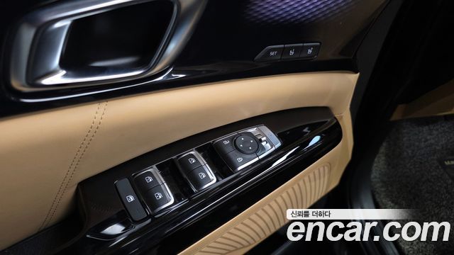 Kia Canival 2023 — photo 41