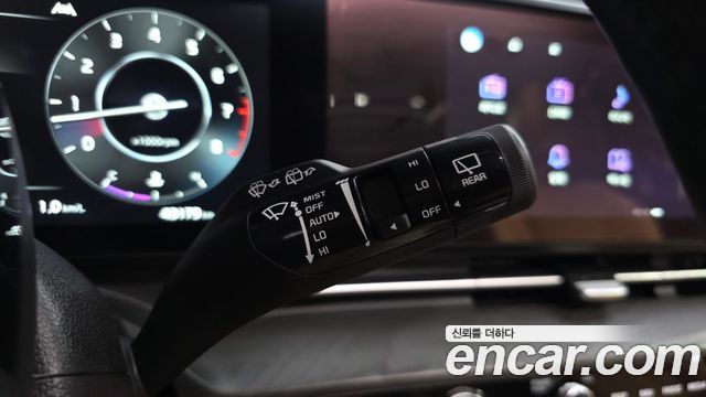 Kia Canival 2023 — photo 42