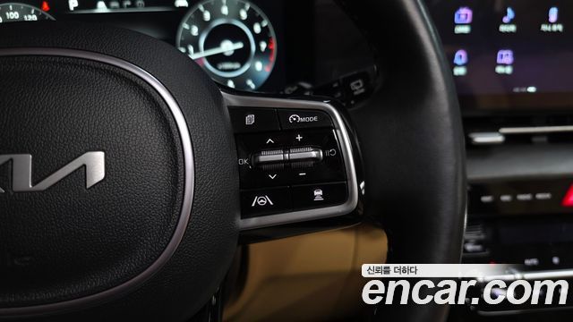 Kia Canival 2023 — photo 46