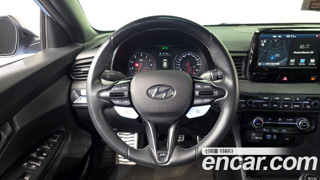 Hyundai Veloster 2019 — photo 19