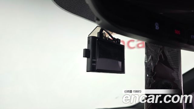 Hyundai Veloster 2019 — photo 24