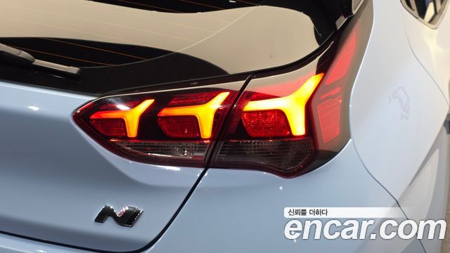 Hyundai Veloster 2019 — photo 9