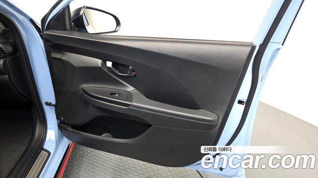 Hyundai Veloster 2019 — photo 14