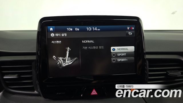 Hyundai Veloster 2019 — photo 28