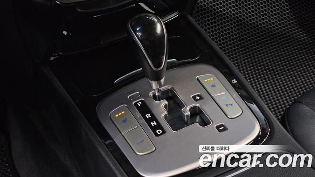 Hyundai Genesis 2012 — photo 9
