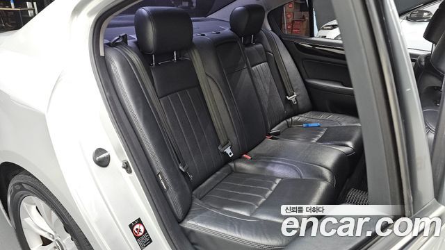 Hyundai Genesis 2012 — photo 10