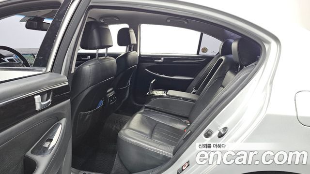 Hyundai Genesis 2012 — photo 12