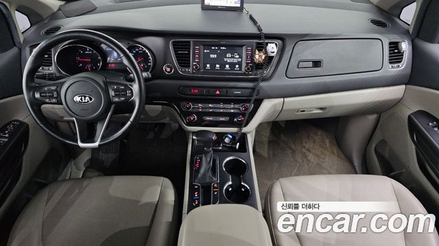 Kia Canival 2019 — photo 7