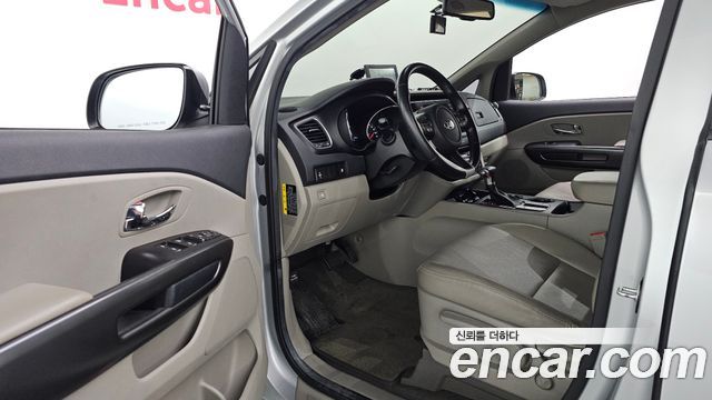 Kia Canival 2019 — photo 10
