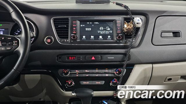 Kia Canival 2019 — photo 14