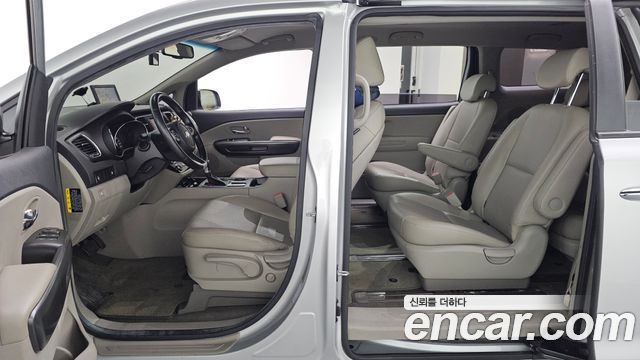 Kia Canival 2019 — photo 19