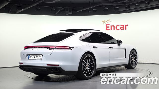Porsche Panamera 2021 — photo 2