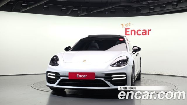 Porsche Panamera 2021 — photo 3