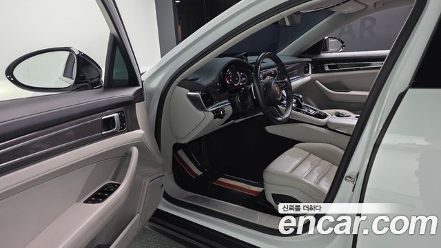 Porsche Panamera 2021 — photo 10