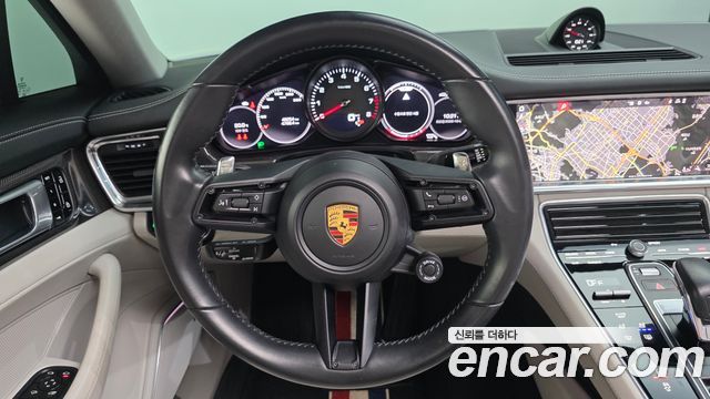 Porsche Panamera 2021 — photo 13