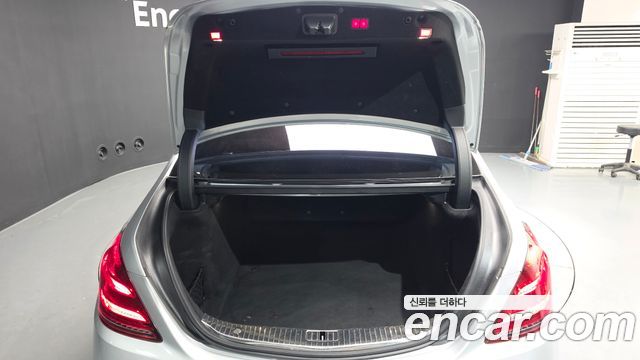 Mercedes-Benz S-Class 2019 — photo 26