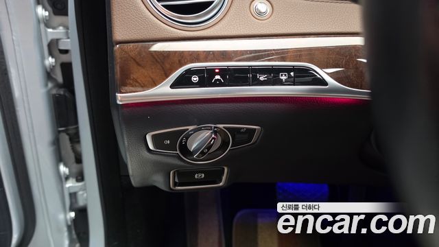 Mercedes-Benz S-Class 2019 — photo 34