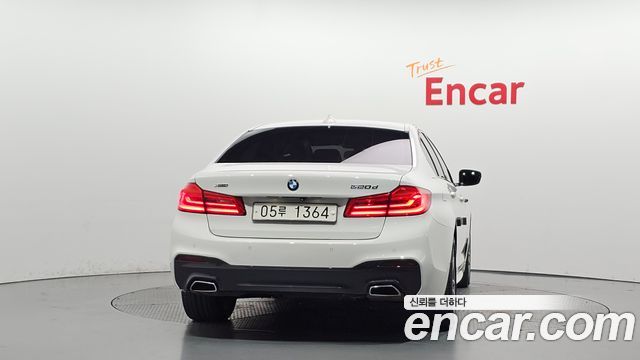BMW 5-Series 2017 — photo 4