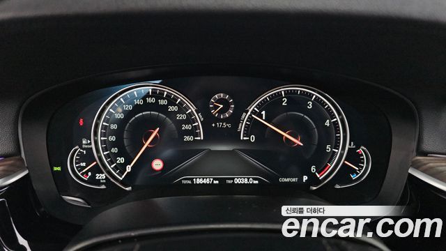 BMW 5-Series 2017 — photo 8