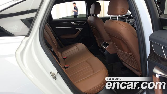 Audi A6 2023 — photo 18