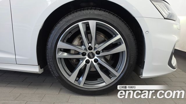 Audi A6 2023 — photo 7