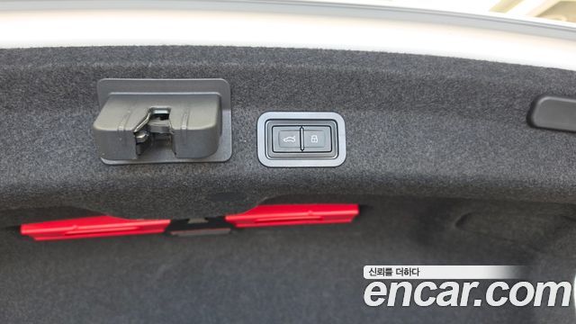Audi A6 2023 — photo 34