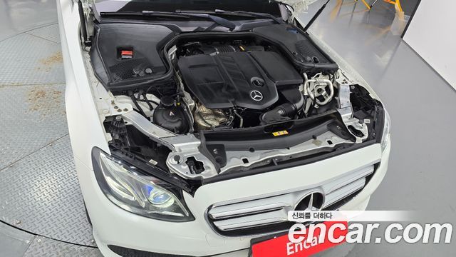 Mercedes-Benz E-Class 2019 — photo 6