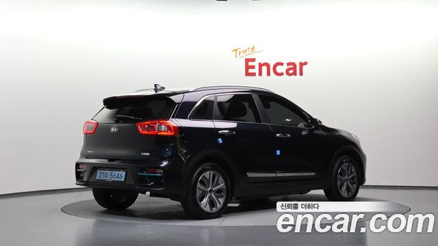 Kia Niro 2019 — photo 2