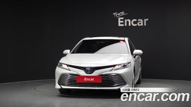 Toyota Camry 2019 — photo 3