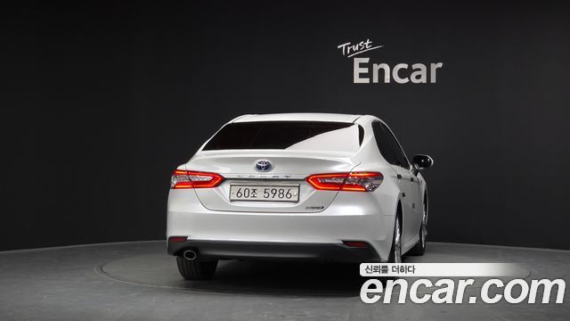 Toyota Camry 2019 — photo 4
