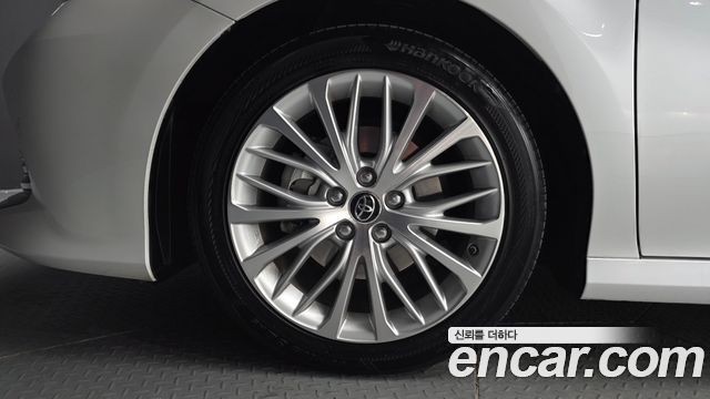 Toyota Camry 2019 — photo 5