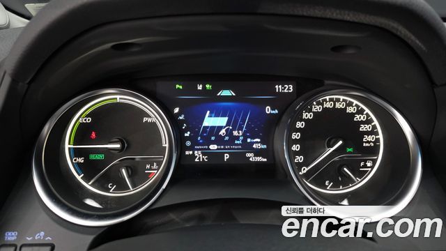 Toyota Camry 2019 — photo 11