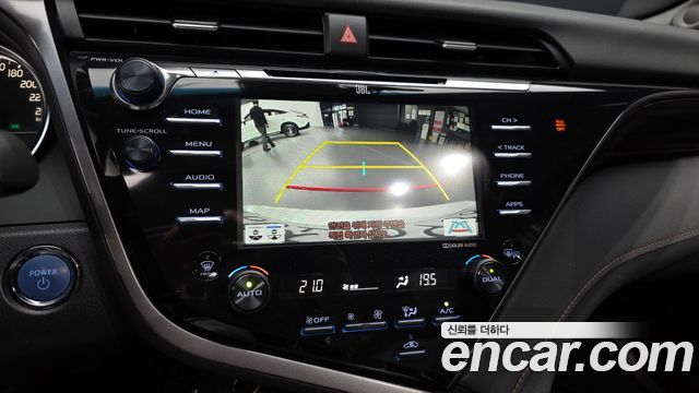 Toyota Camry 2019 — photo 21
