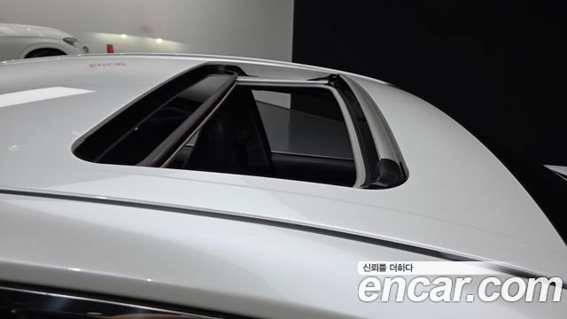 Toyota Camry 2019 — photo 24