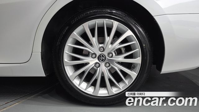 Toyota Camry 2019 — photo 7