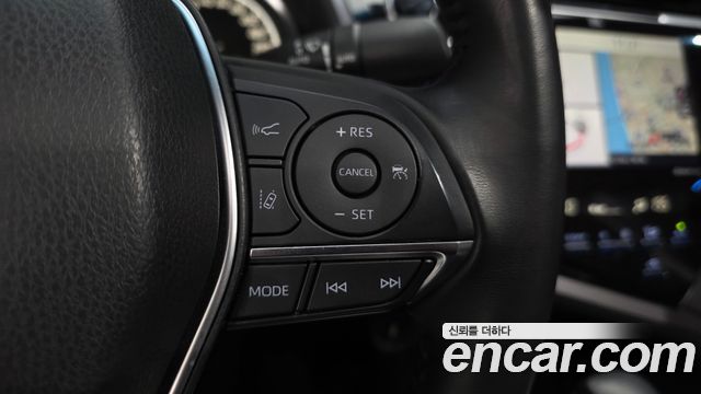 Toyota Camry 2019 — photo 33