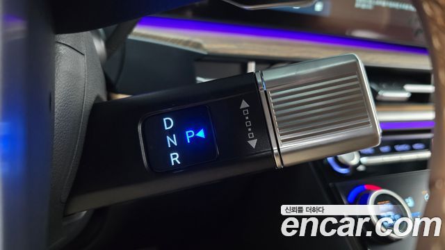 Hyundai Santafe 2025 — photo 12