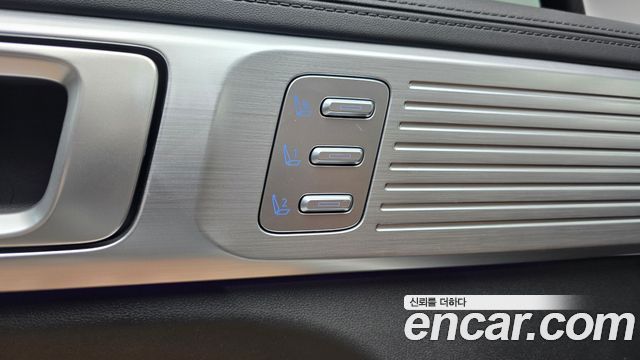 Hyundai Santafe 2025 — photo 30