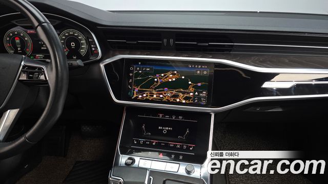 Audi A6 2021 — photo 16