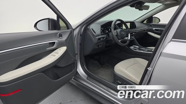 Hyundai Sonata 2021 — photo 11