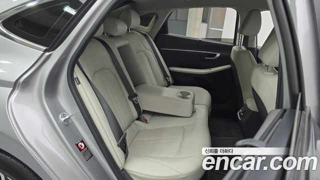 Hyundai Sonata 2021 — photo 12